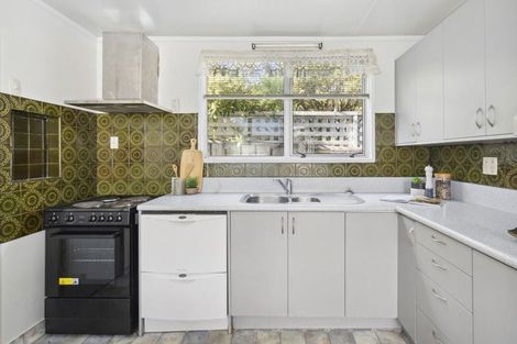 Photo of property in 18 Harper Street, Newtown, Wellington, 6021