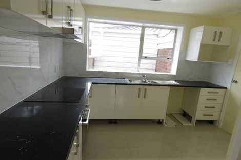 Photo of property in 393 West Coast Road, Glen Eden, Auckland, 0602