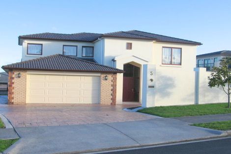 Photo of property in 5 Courtneys, West Harbour, Auckland, 0618