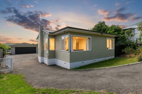 Photo of property in 34 Ranui Crescent, Khandallah, Wellington, 6035