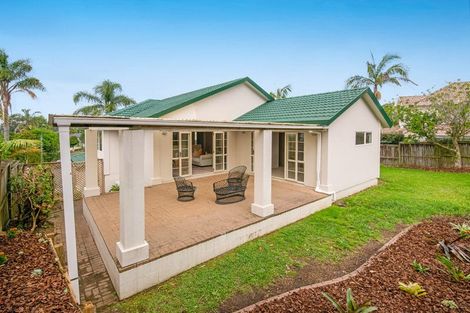 Photo of property in 28 Tyburn Lane, Unsworth Heights, Auckland, 0632