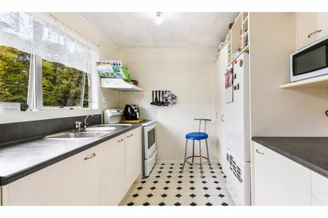 Photo of property in 23 Contessa Drive, Glenfield, Auckland, 0629