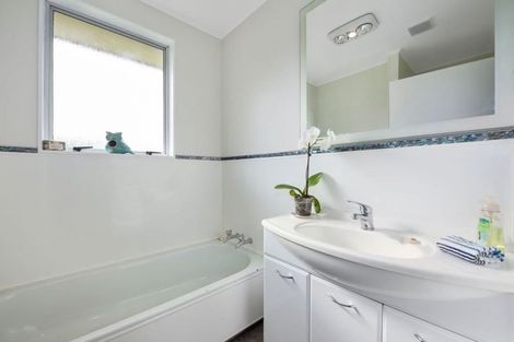 Photo of property in 8 Dawn Grove, Brown Owl, Upper Hutt, 5018