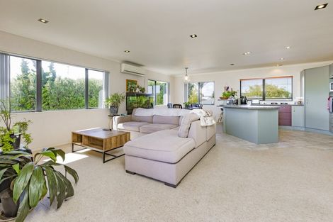 Photo of property in 37 Clarks Beach Road, Clarks Beach, 2122