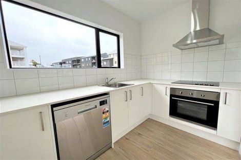 Photo of property in 35 Eileen Newey Place, Henderson, Auckland, 0612