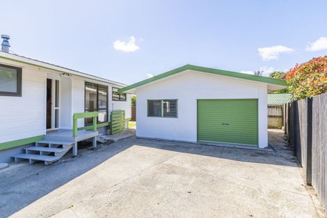 Photo of property in 30 Hookway Grove, Paraparaumu, 5032