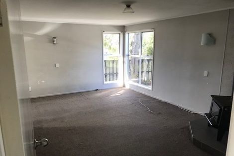 Photo of property in 3 Neems Place, Manurewa, Auckland, 2102