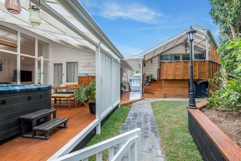 Photo of property in 38a Colmar Road, Mellons Bay, Auckland, 2014