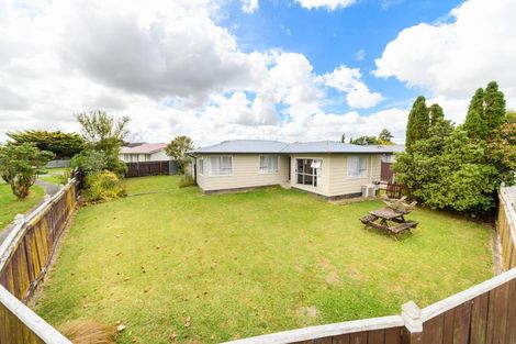 Photo of property in 28 Robinson Crescent, Westbrook, Palmerston North, 4412