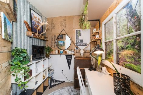 Photo of property in 49 Schnell Drive, Kelvin Grove, Palmerston North, 4414