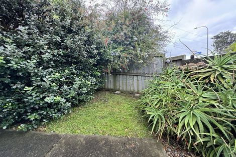 Photo of property in 1/1 Benders Avenue, Hillcrest, Auckland, 0627