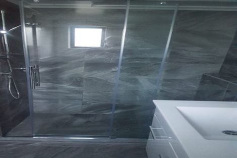 Photo of property in 24 Tamahere Drive, Glenfield, Auckland, 0629