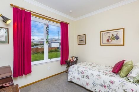 Photo of property in 70 Pine Avenue, Ebdentown, Upper Hutt, 5018