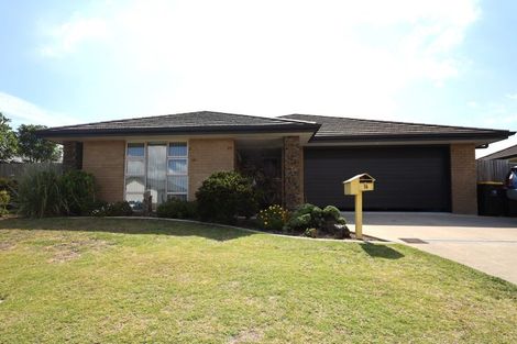 Photo of property in 16 Te Kio Crescent, Papamoa Beach, Papamoa, 3118