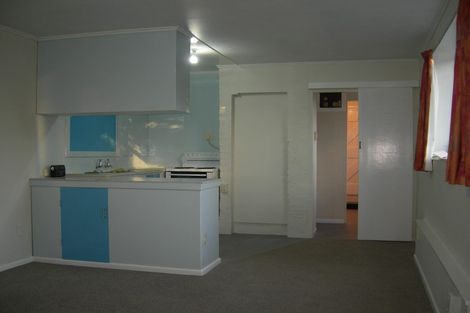 Photo of property in 21 Sydenham Street, Northland, Wellington, 6012