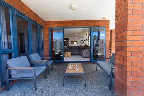 Photo of property in 122 Guy Street, Dannevirke, 4930