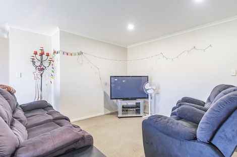 Photo of property in 5 Arawhata Way, Tuakau, 2121