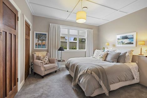 Photo of property in 15 Holsworthy Road, Lower Vogeltown, New Plymouth, 4310