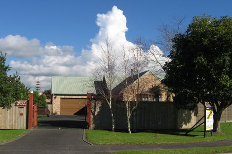 Photo of property in 30 Settlers Grove, Orewa, 0931