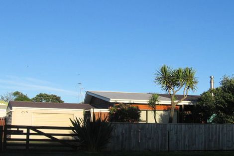 Photo of property in 1 Aaron Court, Paraparaumu Beach, Paraparaumu, 5032