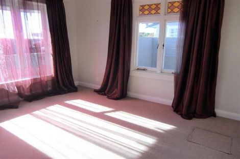 Photo of property in 2 Rawhiti Street, Vogeltown, New Plymouth, 4310
