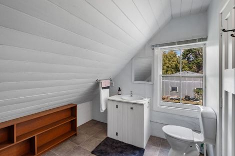 Photo of property in 8 Shadbolts Road, Pigeon Bay, Akaroa, 7583