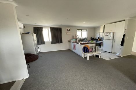 Photo of property in 4b Croydon Road, New Lynn, Auckland, 0600