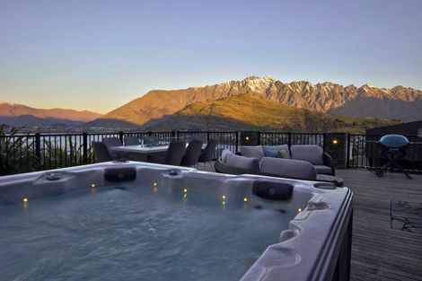 Photo of property in 75 Hensman Road, Queenstown, 9300