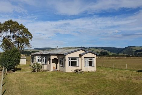 Photo of property in 6 Jacks Bay Road, Hinahina, Owaka, 9586