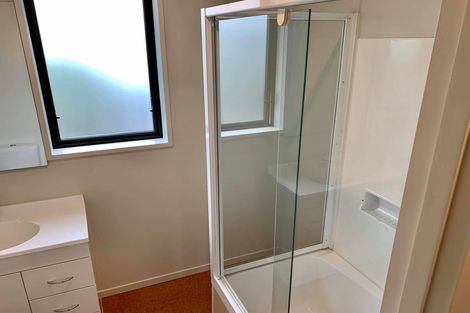 Photo of property in 32 Tomkins Street, Green Island, Dunedin, 9018