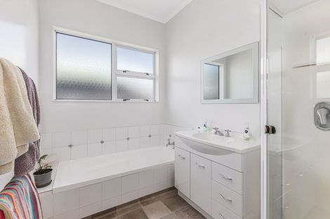 Photo of property in 7 North Street, Petone, Lower Hutt, 5012