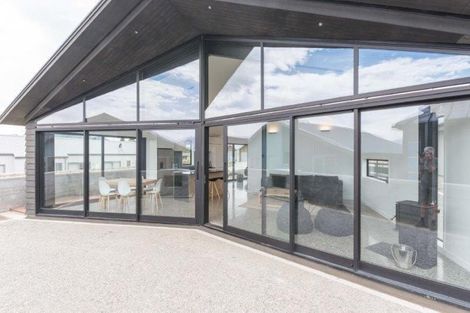 Photo of property in 6 Scurr Terrace, Wanaka, 9305