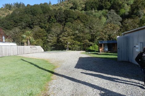 Photo of property in 27 Andersen Street, Blacks Point, Reefton, 7830