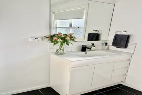 Photo of property in 120 Mountain Road, Mangere Bridge, Auckland, 2022