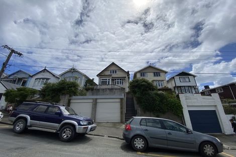 Photo of property in 24 Rolleston Street, Mount Cook, Wellington, 6021