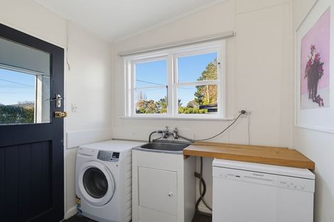Photo of property in 13 Harker Street, Waipawa, 4210