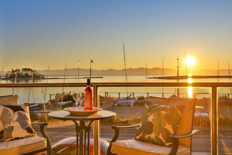 Photo of property in Waterfront Apartments, 309 Wakefield Quay, Stepneyville, Nelson, 7010