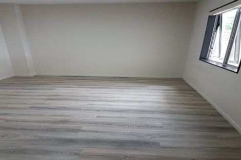 Photo of property in 208 Don Buck Road, Massey, Auckland, 0614