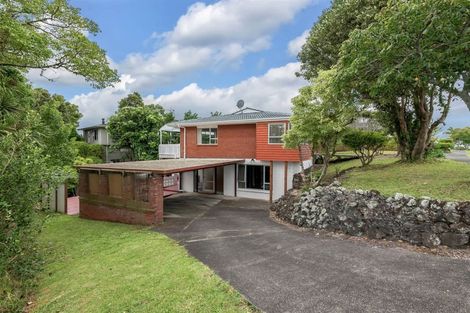 Photo of property in 17 Copperfield Terrace, Mellons Bay, Auckland, 2014