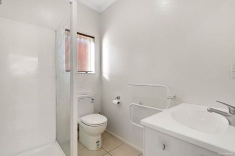Photo of property in 16 Brashier Circle, Sunnyvale, Auckland, 0612