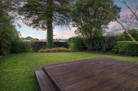 Photo of property in 27 Aorangi Road, Bryndwr, Christchurch, 8053