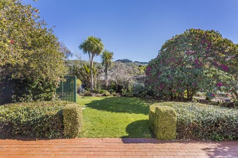 Photo of property in 66 Taylor Terrace, Tawa, Wellington, 5028