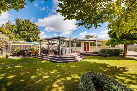 Photo of property in 22 Bond Street, Hokowhitu, Palmerston North, 4410