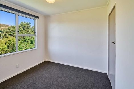 Photo of property in 17 Rembrandt Avenue, Tawa, Wellington, 5028