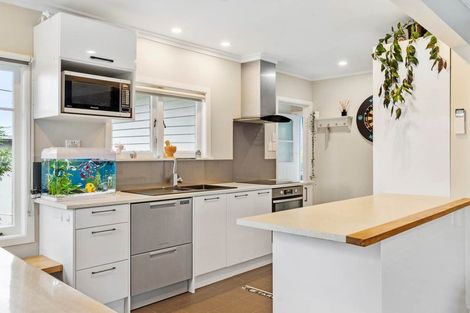 Photo of property in 1/188 Waimumu Road, Massey, Auckland, 0614