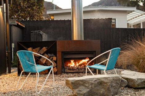 Photo of property in 24 Wiltshire Street, Arrowtown, 9302