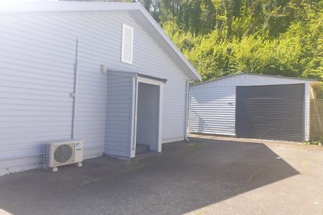 Photo of property in 115-117 Shakespeare Road, Bluff Hill, Napier, 4110