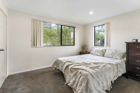 Photo of property in 35 Rehia Road, Massey, Auckland, 0614