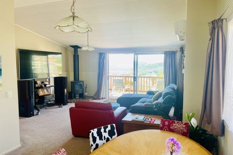 Photo of property in 6 Kekerenga Street, Strathmore Park, Wellington, 6022