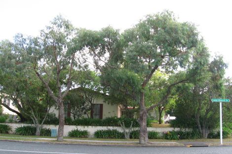 Photo of property in 51 John Downs Drive, Browns Bay, Auckland, 0630